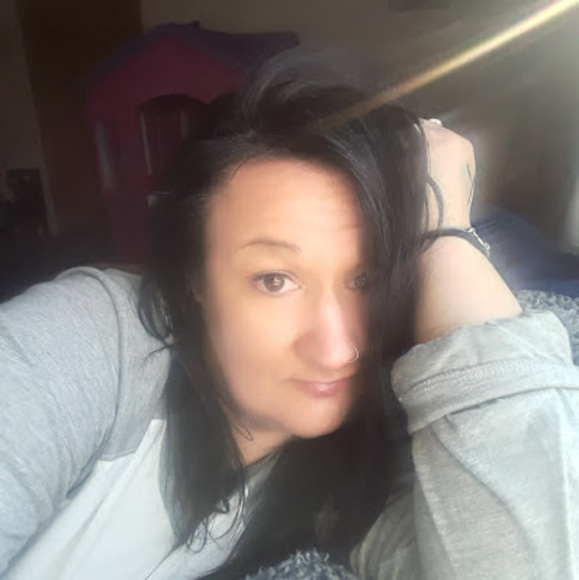 Meet your Posher, Tracy - Picture 1 of 1